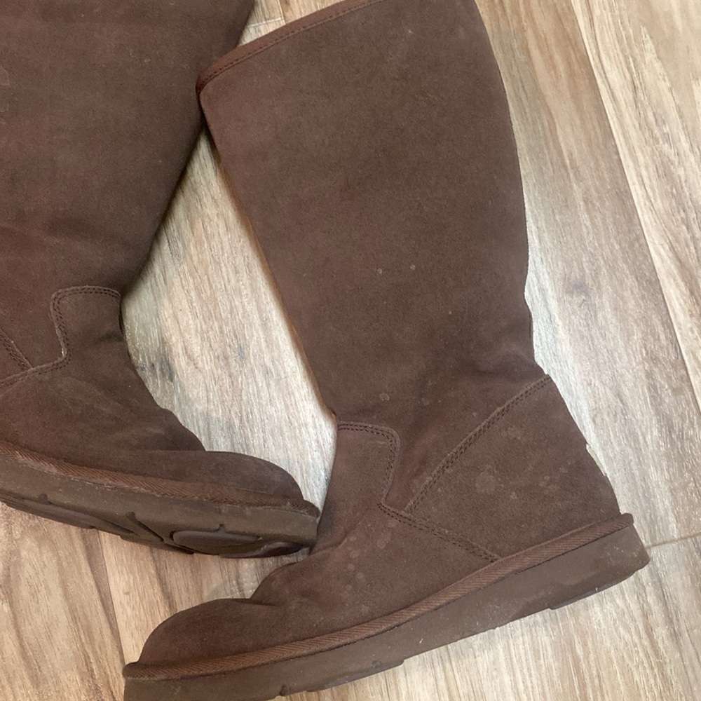 UGG Australia Women's 5235 Sheepskin Dark Brown Suede Tall Boots Size 8 EUC - Picture 4 of 17